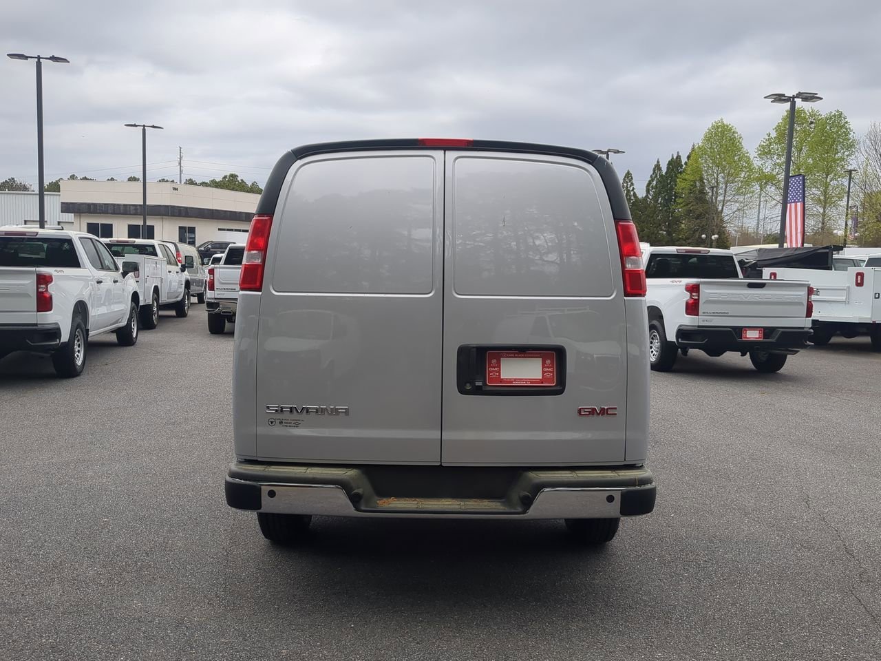 2026 GMC Savana Cargo Work Van - Photo 7