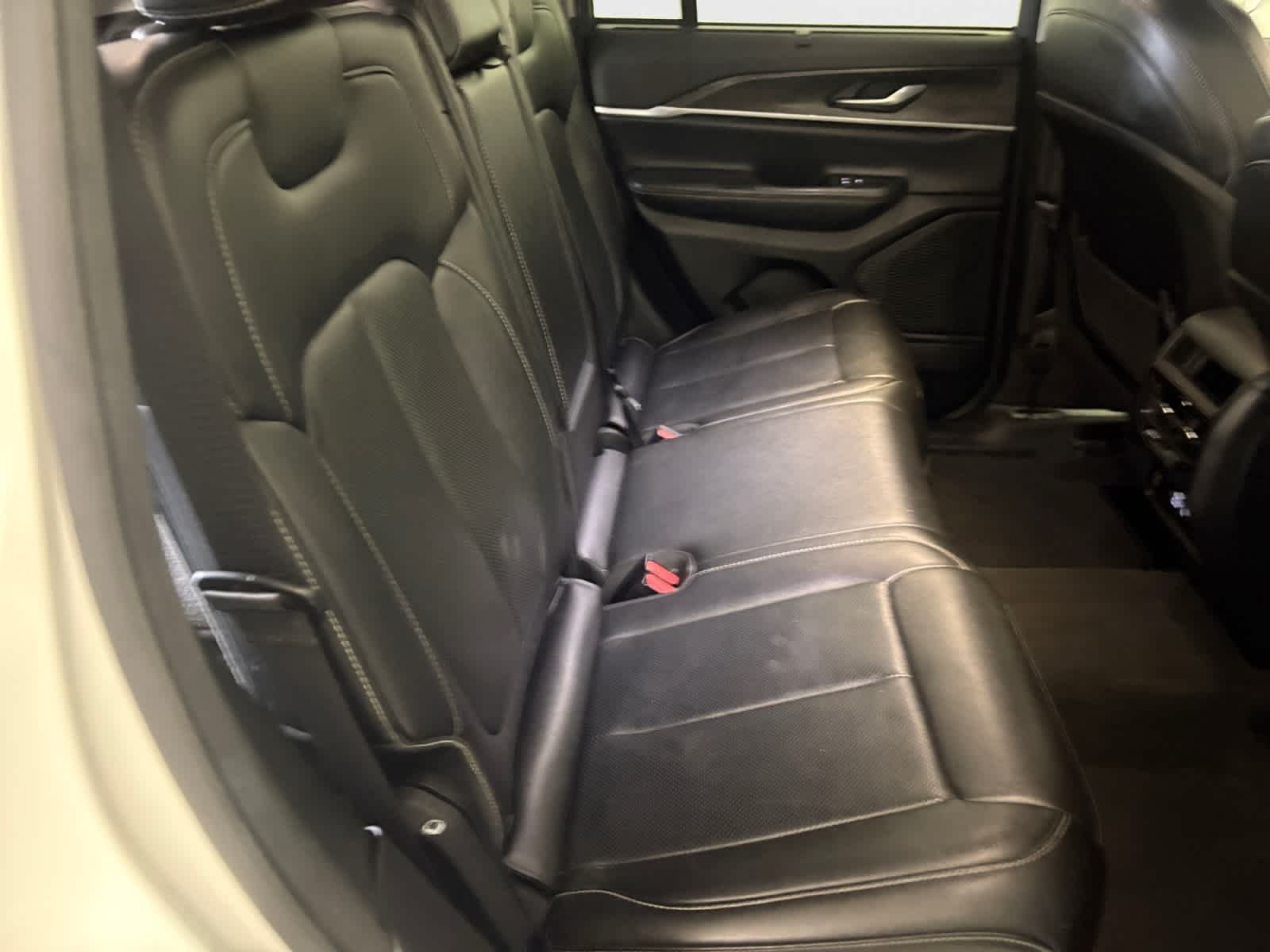 Used 2023 Bright White Jeep Limited image 15