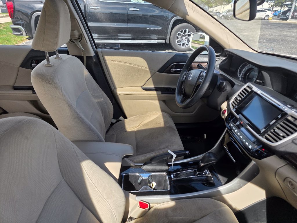 Used 2017 White Orchid Pearl Honda EX image 5