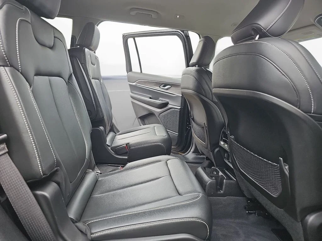 Used 2023 Black Jeep Limited image 11