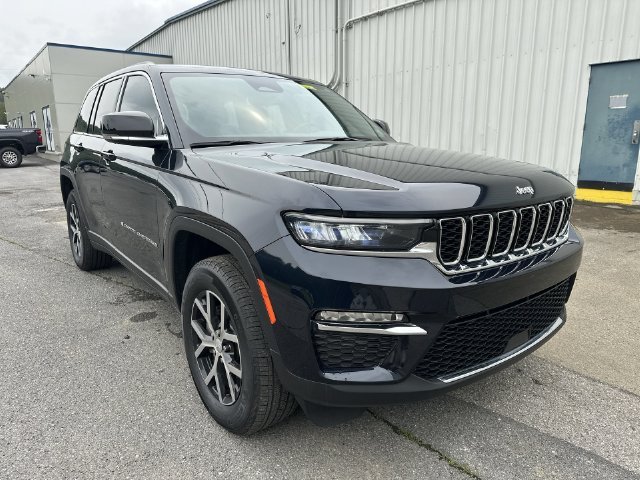 Used 2023 Black Jeep Limited image 12