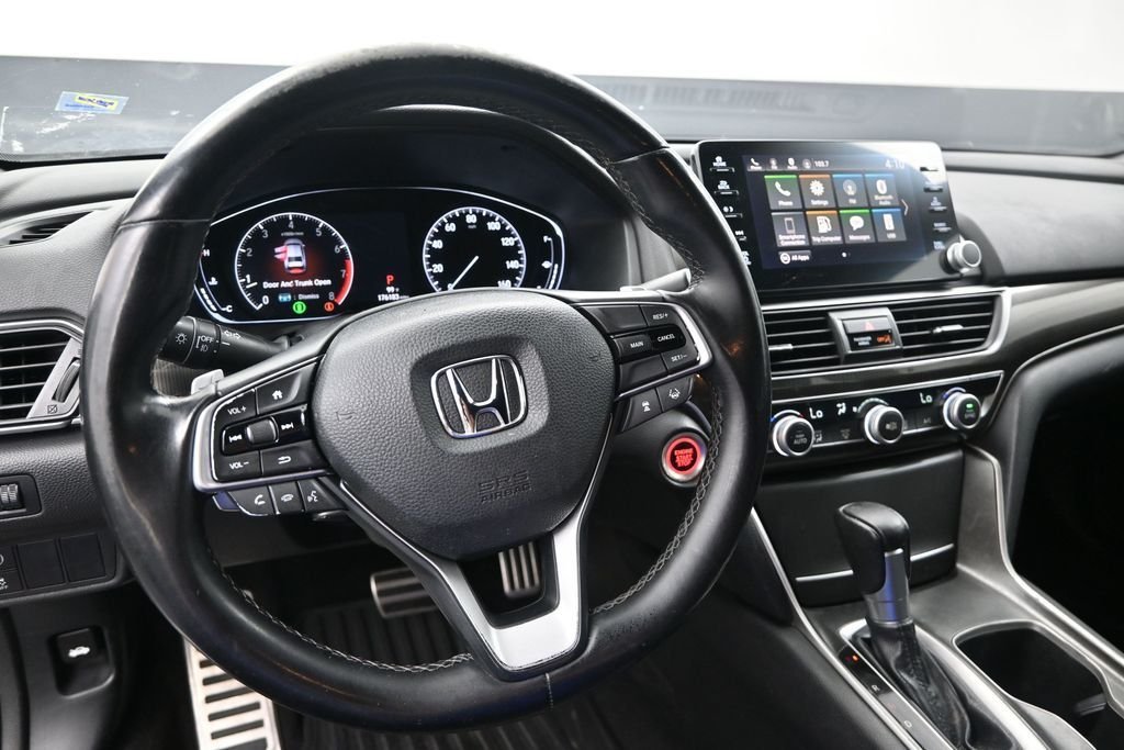 Used 2018  Honda Sport image 20