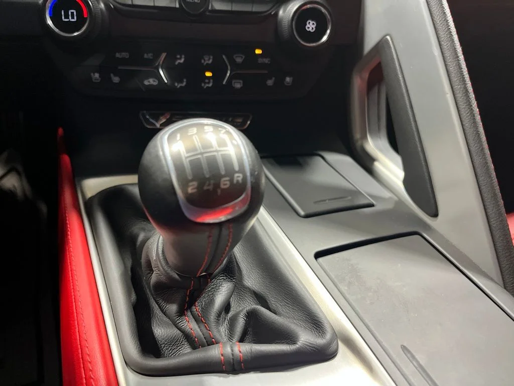 Used 2016 Arctic White Chevrolet Stingray image 34