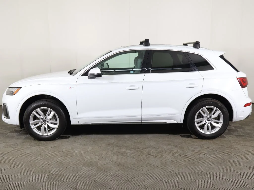 Used 2022 Glacier White Metallic Audi 45 S line Premium image 18