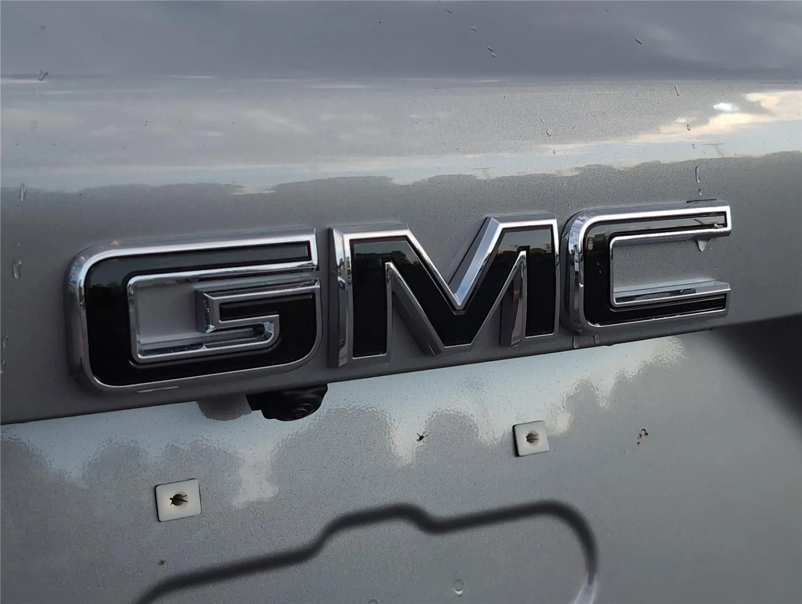 New 2026 Sterling Metallic GMC Elevation image 16