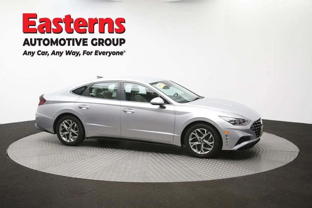 Used 2023 Silver Hyundai SEL image 46