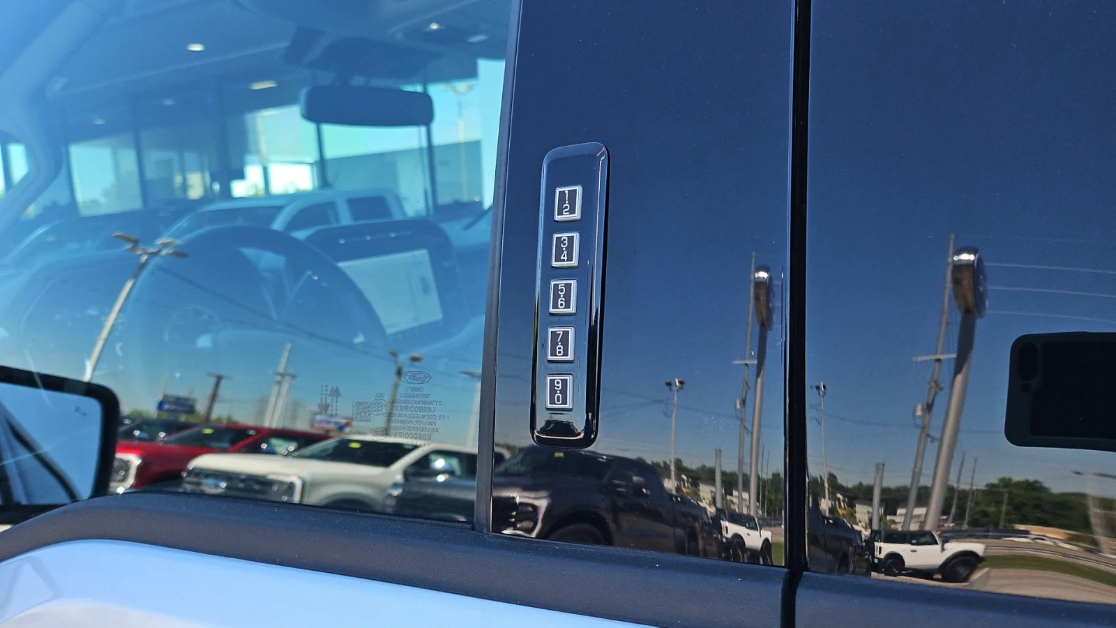 Used 2023 Silver Ford XLT image 11