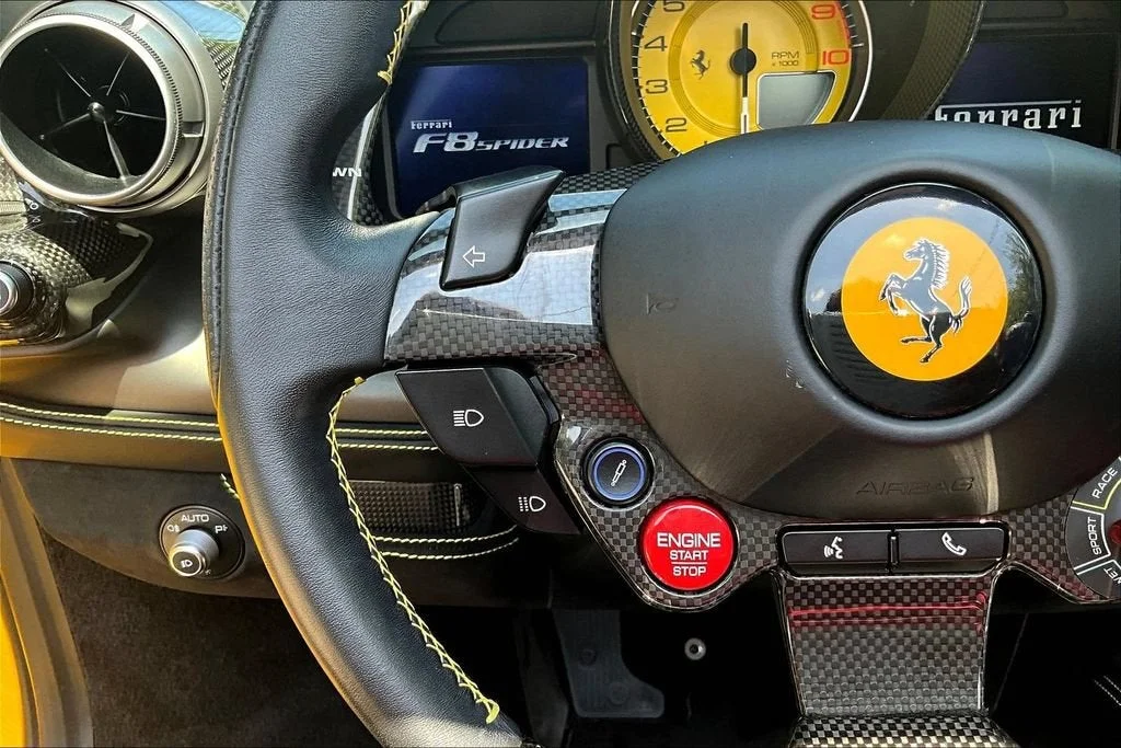 Used 2022 Giallo Modena Ferrari  image 11