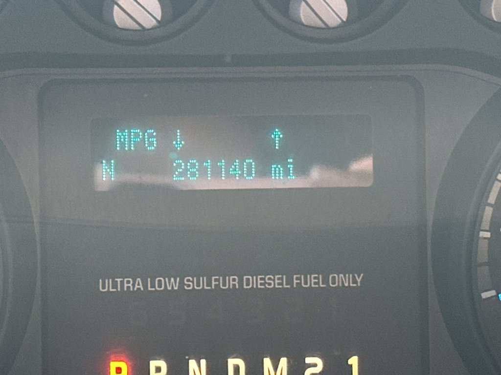 Used 2013 Ingot Silver Metallic Ford XLT image 19