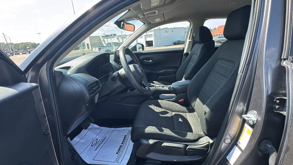 Used 2023 Gray Honda AWD LX image 6