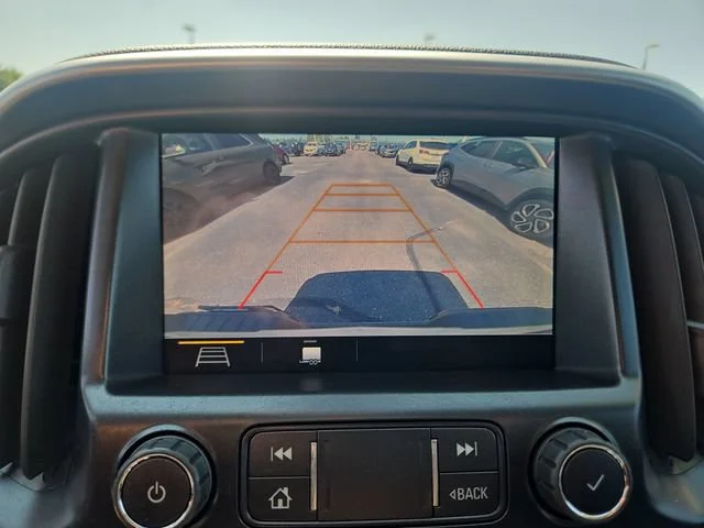 Used 2019 SHADOW GRAY METALLIC Chevrolet 4WD LT image 21