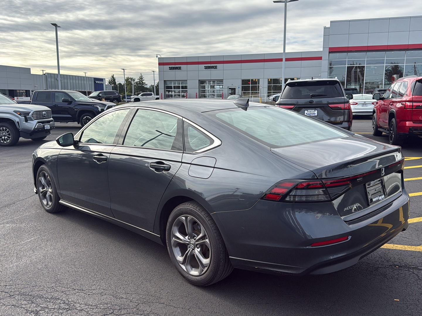 Used 2024 Meteorite Gray Metallic Honda EX image 5