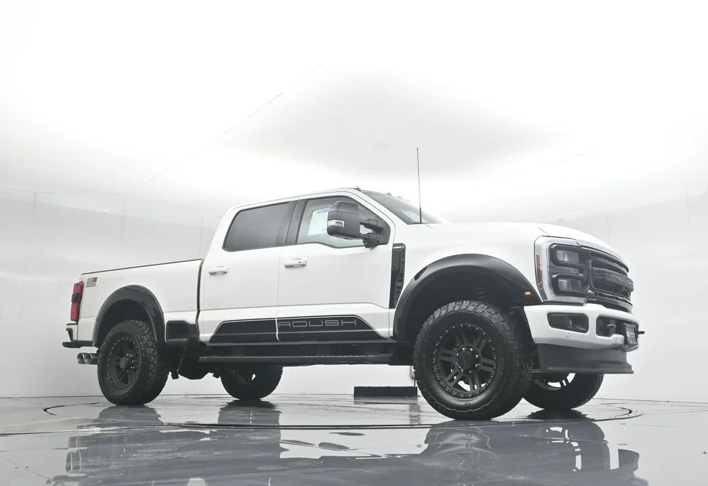 New 2026 Star White Metallic Tri-Coat Ford Lariat image 49