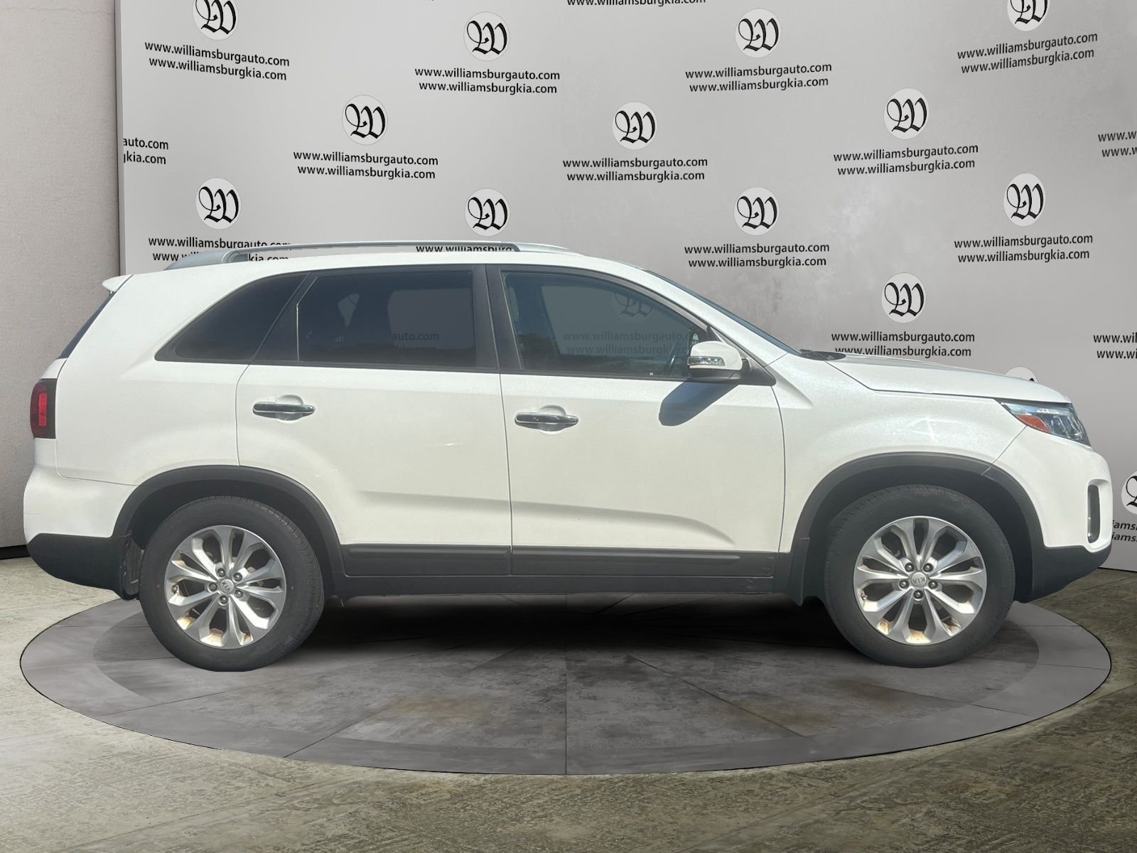 Used 2015 White Kia EX image 6