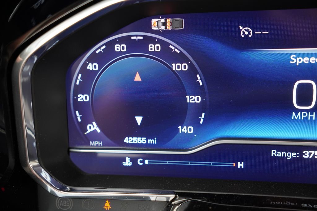 Used 2024 Summit White Chevrolet High Country image 8