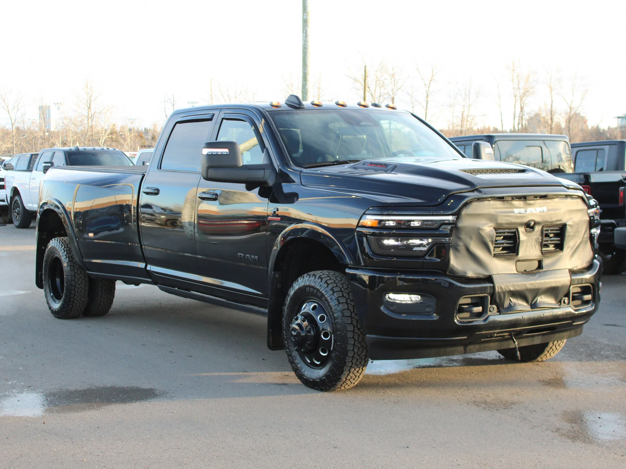 Certified Used 2025 Black RAM Limited * No Accidents | Cummins Diesel | Night Edition | 5th Wheel & Gooseneck | Apple CarPlay image 9