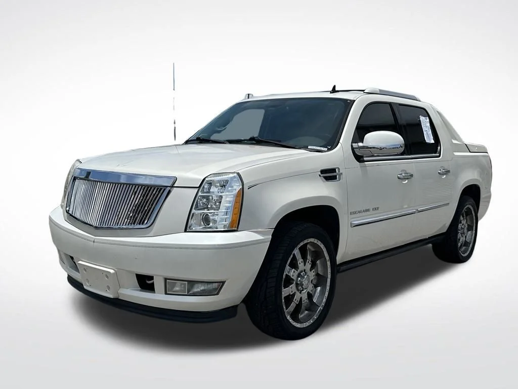 Used 2013 White Cadillac Premium image 2