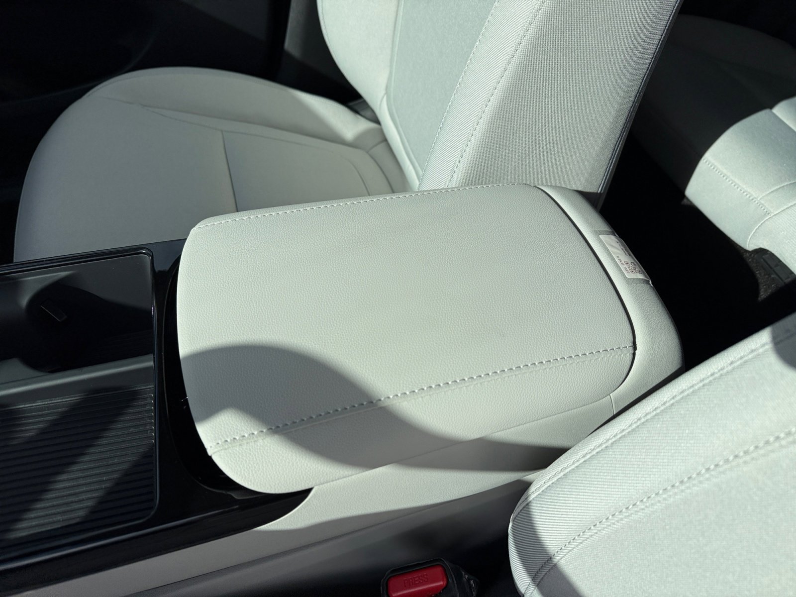 New 2026 Amazon Gray Hyundai SEL AWD image 14