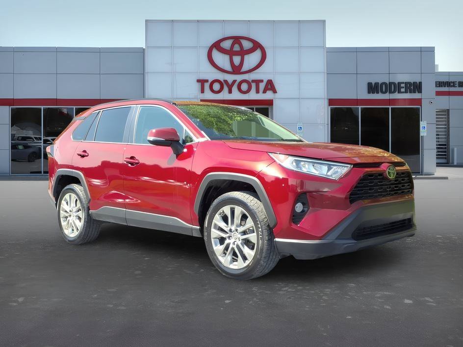Used 2019 Ruby Flare Pearl Toyota XLE Premium image 7