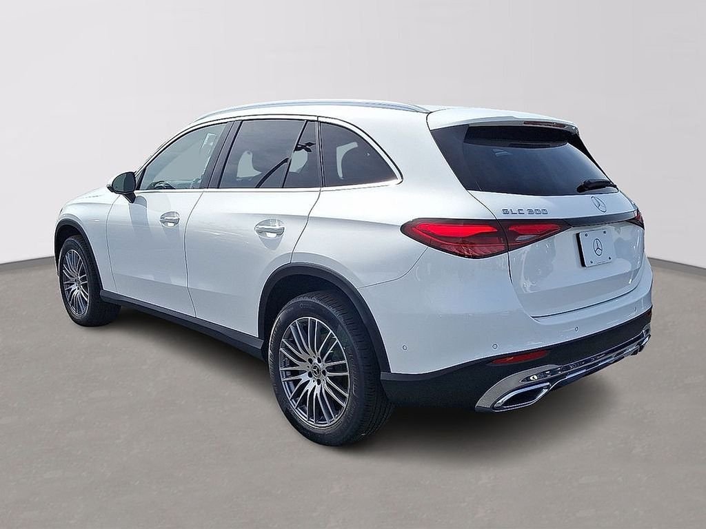 Used 2026 Polar White Mercedes-Benz GLC 300 image 4
