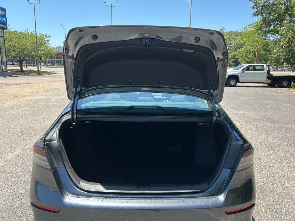 Used 2024 Gray Honda EX image 16