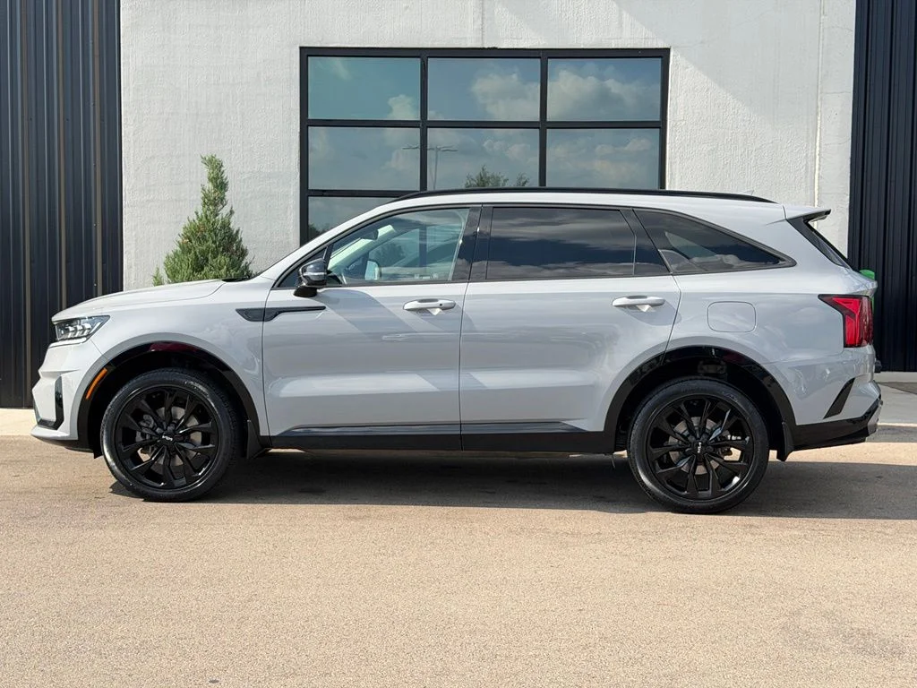 Used 2023 Gray Kia X-Line EX image 2