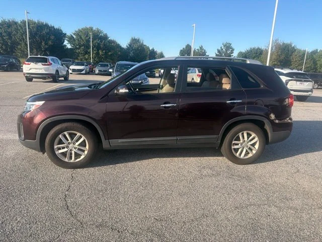 Used 2014 Red Kia LX image 16