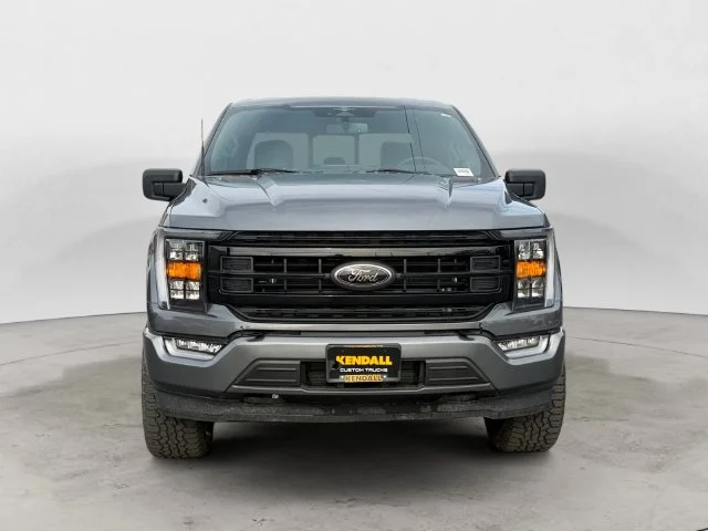 Used 2023 Gray Ford XLT image 3