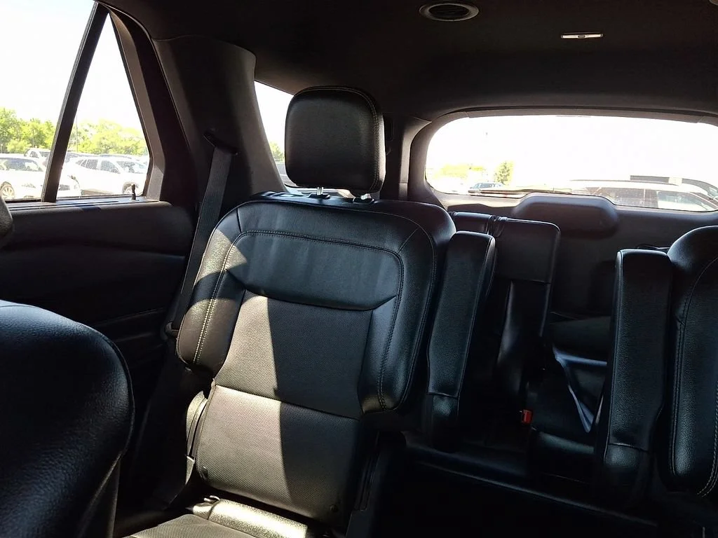 Used 2020 Black Ford Limited image 19