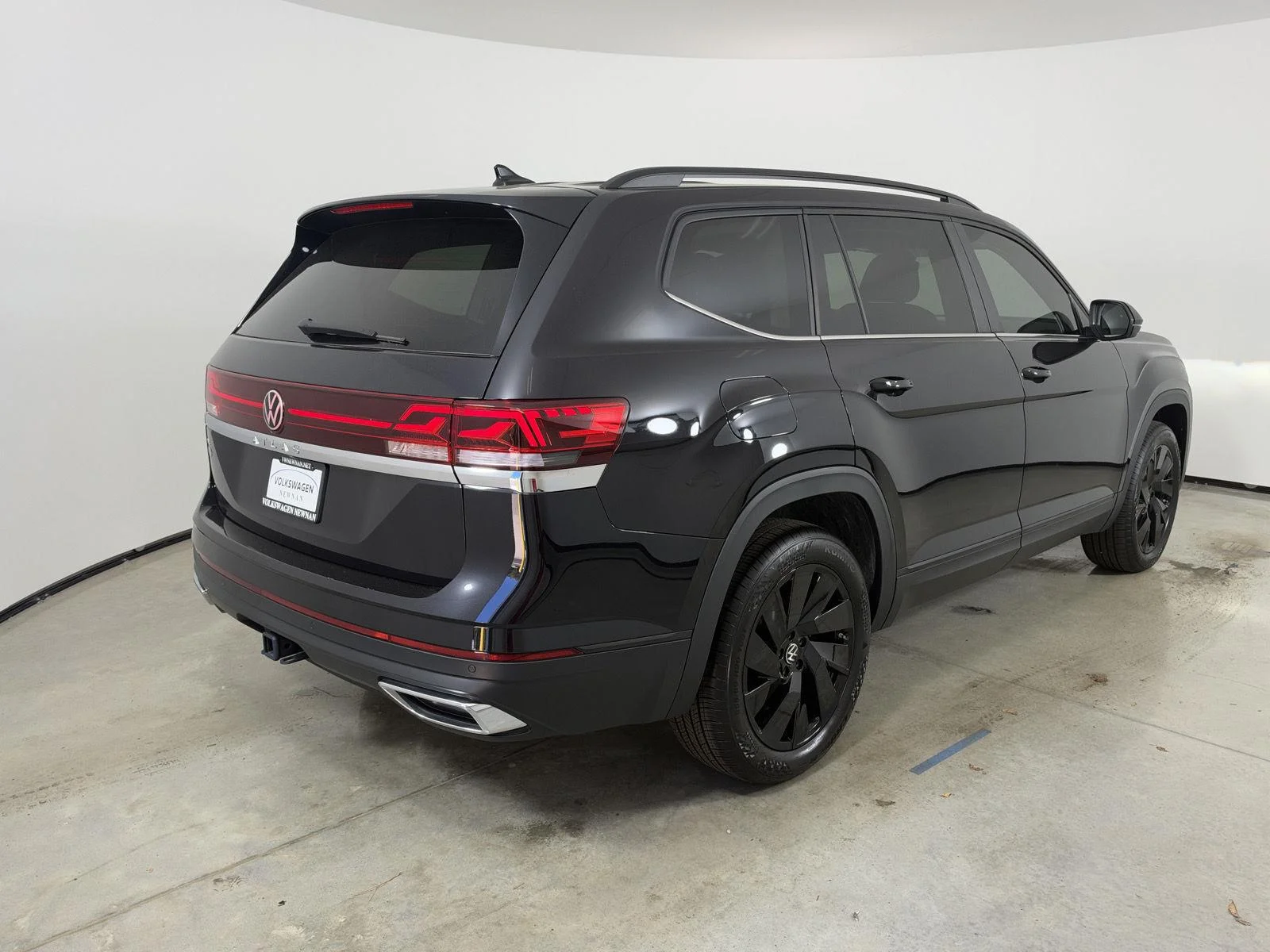 New 2026 Deep Black Pearl Volkswagen 2.0T SE w/Technology image 5