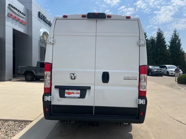 Used 2025 White Ram High Roof image 4