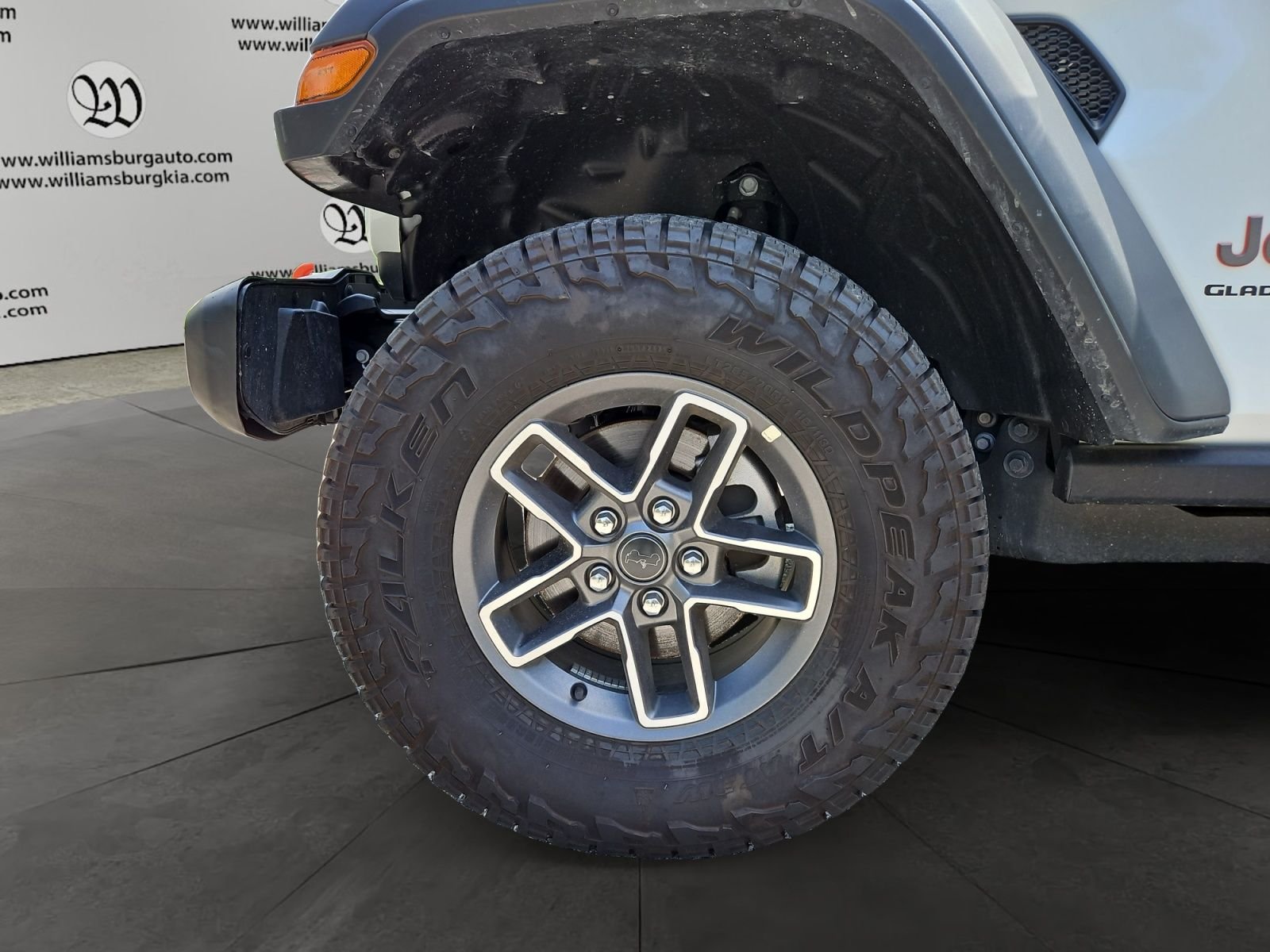 Used 2026 White Jeep Mojave image 14
