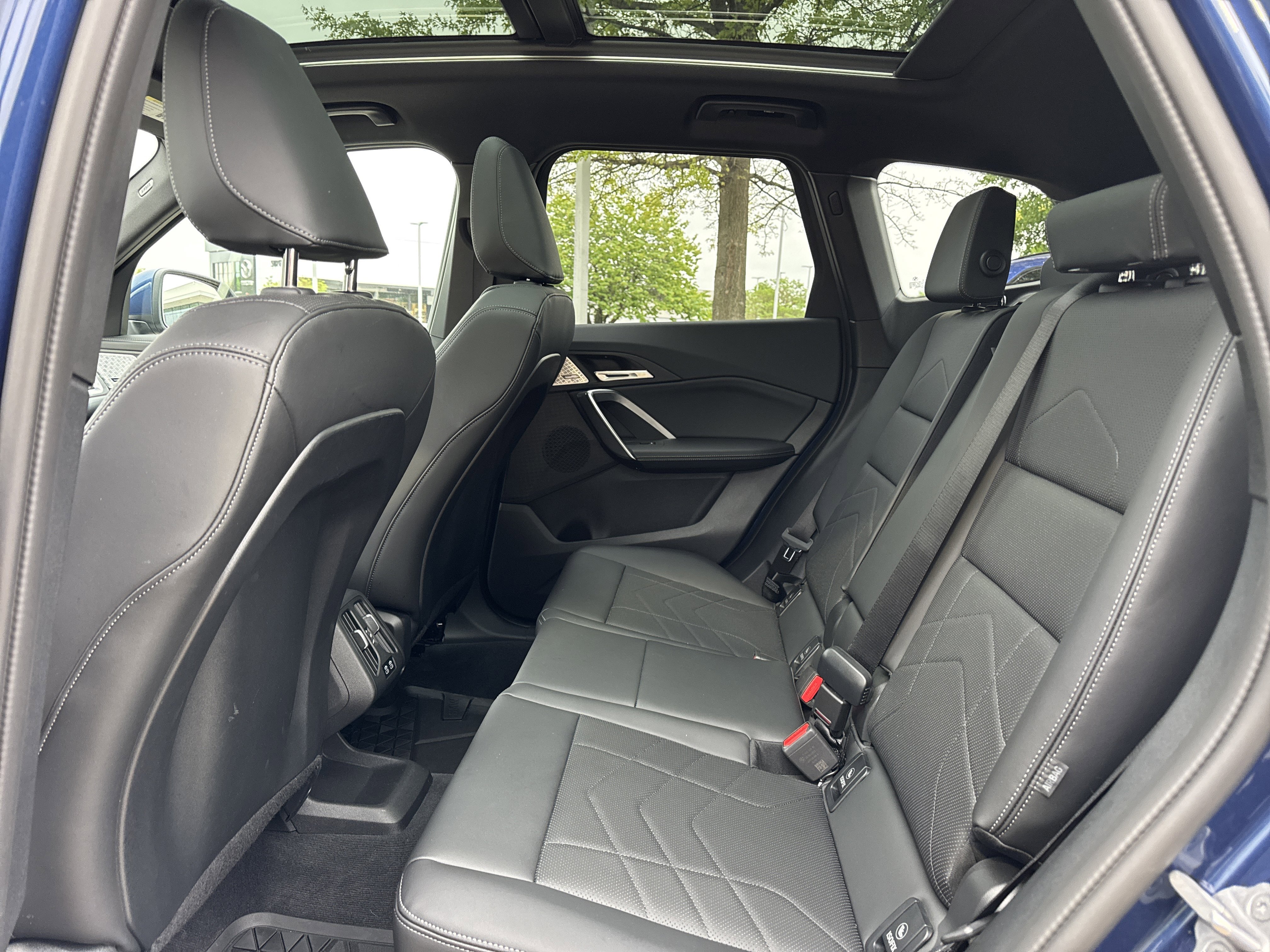 2025 BMW X1 28i - Photo 11