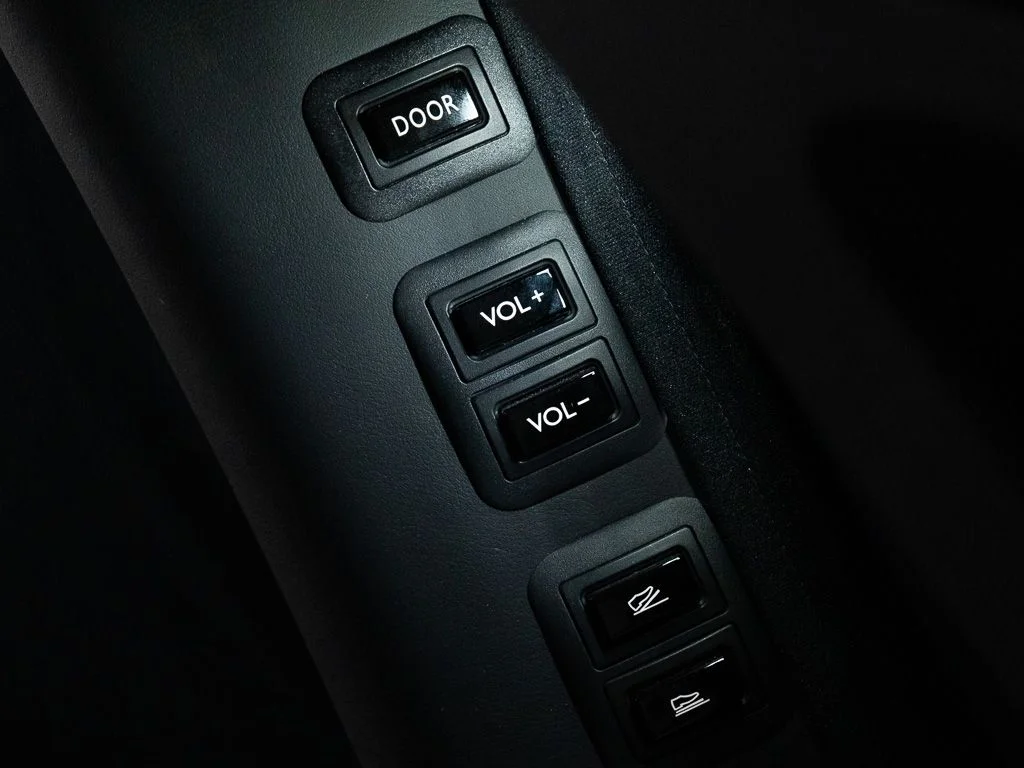 Certified Used 2023 Bespoke Crystal over Arctic White Rolls-Royce  image 33