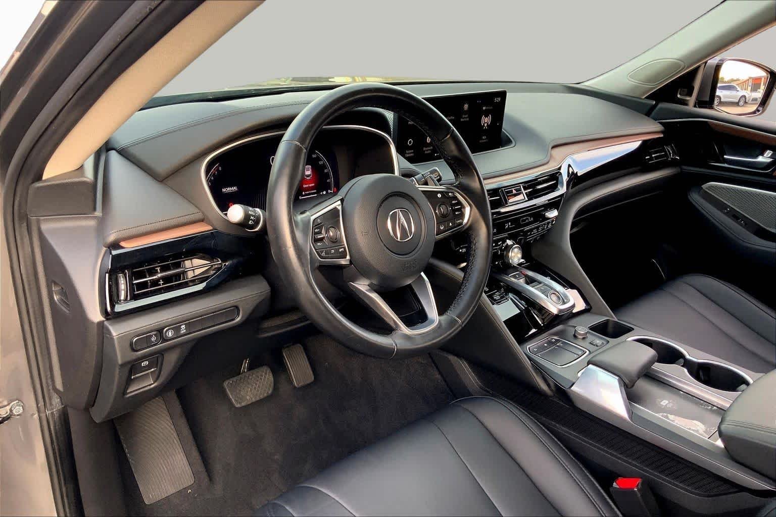 Used 2022 Liquid Carbon Metallic Acura  image 18