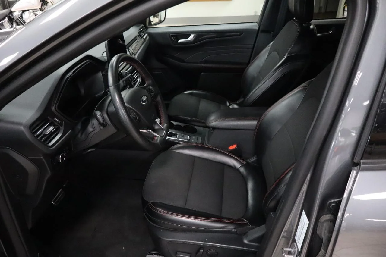 Used 2024 Carbonized Gray Ford ST-Line image 10