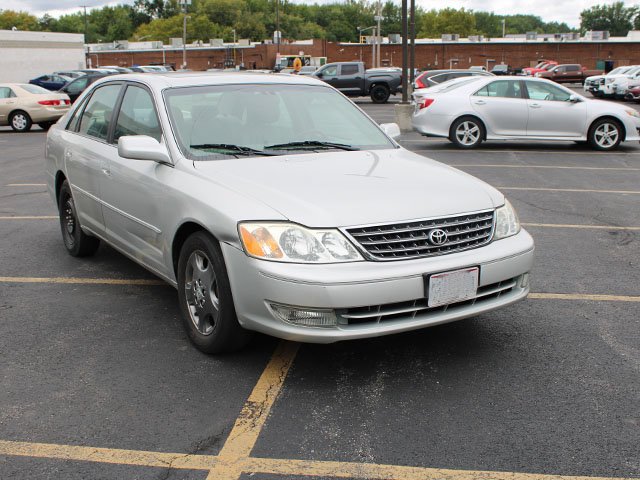 Used 2003 Lunar Mist Metallic Toyota XLS image 4