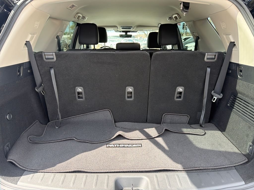 New 2026 Nissan Pathfinder SL 4D Sport Utility