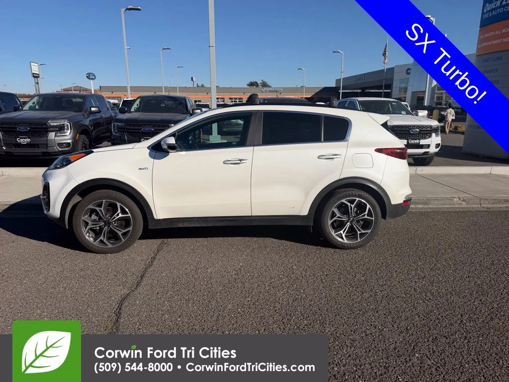 Used 2022 White Kia SX image 4