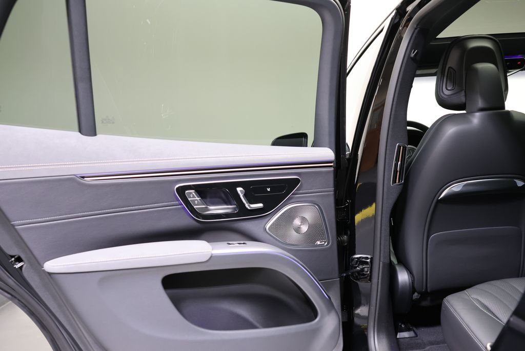 New 2026 Black Mercedes-Benz 400 image 39