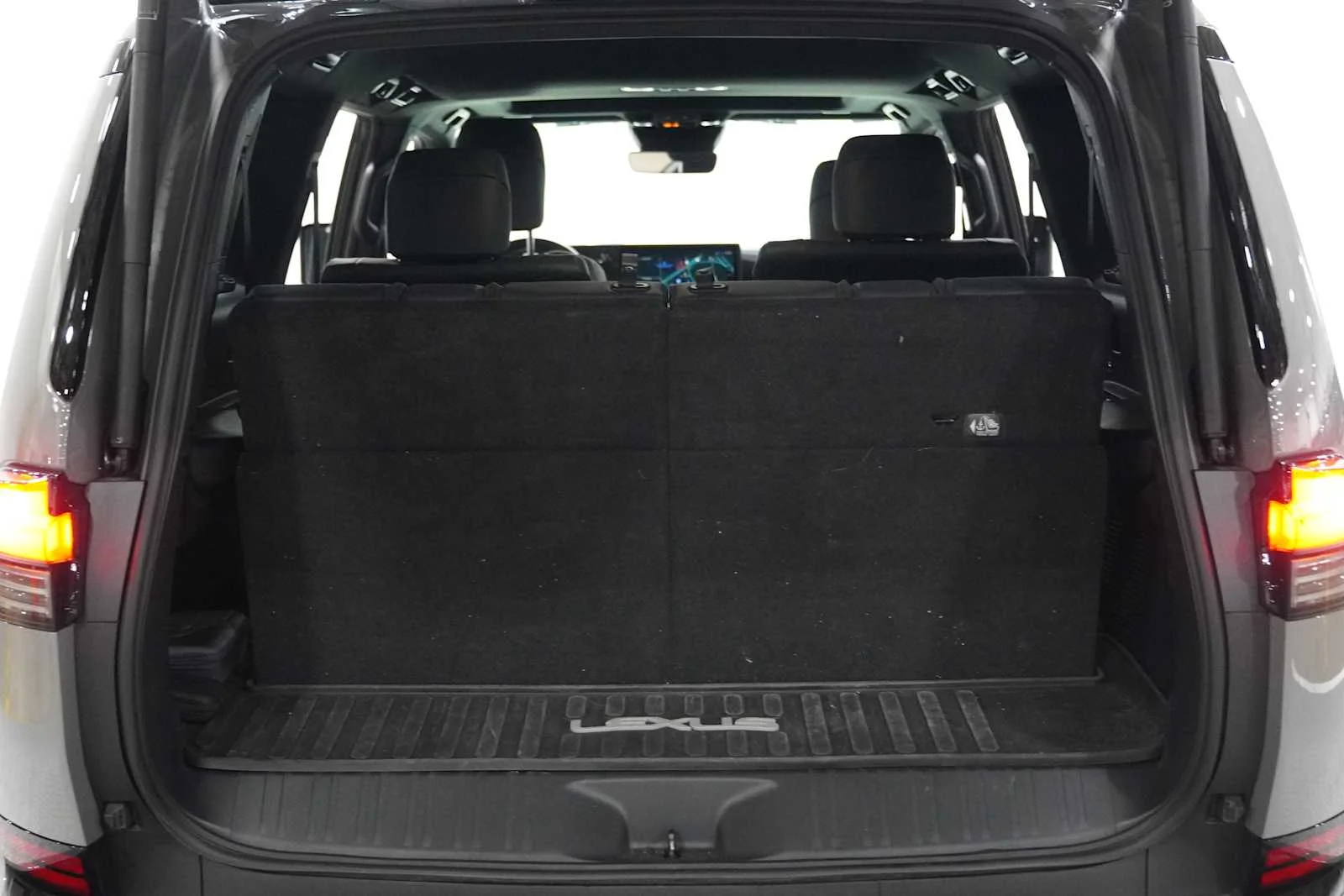 Used 2024 Incognito Lexus Premium+ image 24