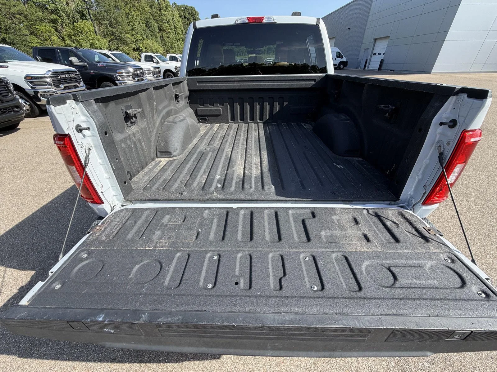 Used 2021 Space White Ford XLT image 18