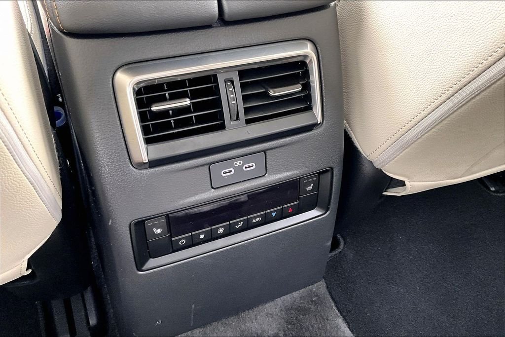 Used 2026 White Mazda 3.3 Turbo Preferred image 23