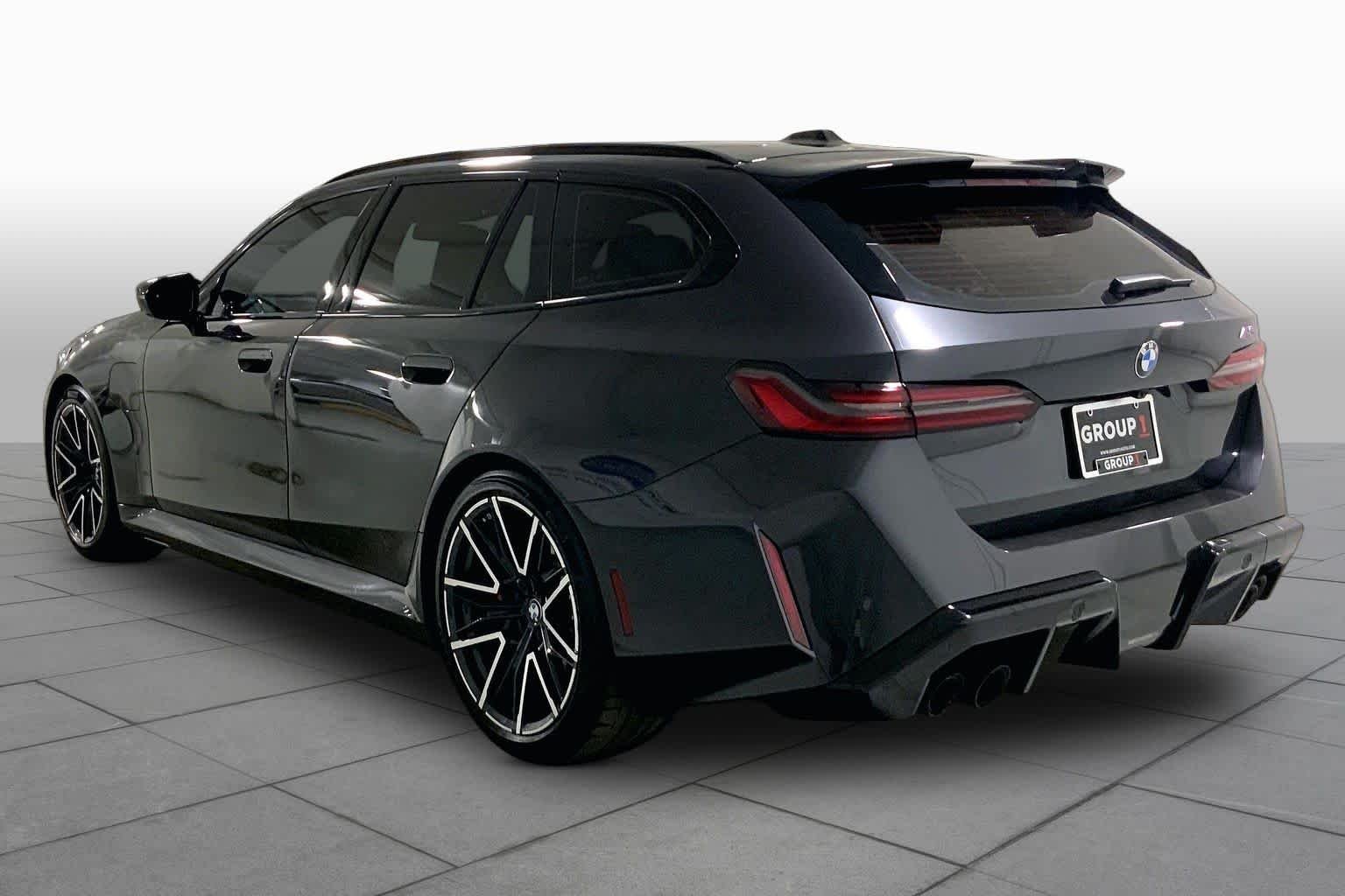 Used 2025 Dark Graphite Metallic BMW  image 11