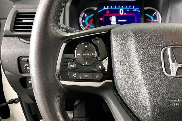 Used 2020  Honda Touring image 10