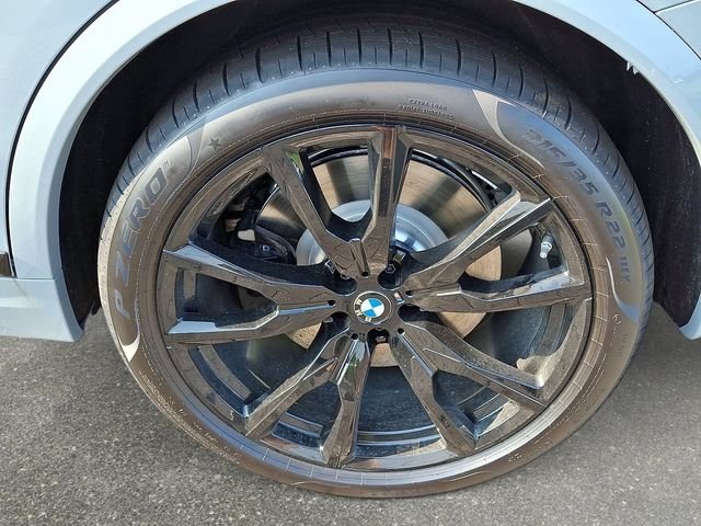 New 2027 Brooklyn Grey Metallic BMW M60i image 7
