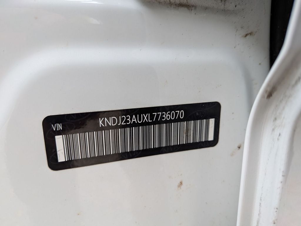 Used 2020 White Kia S image 25
