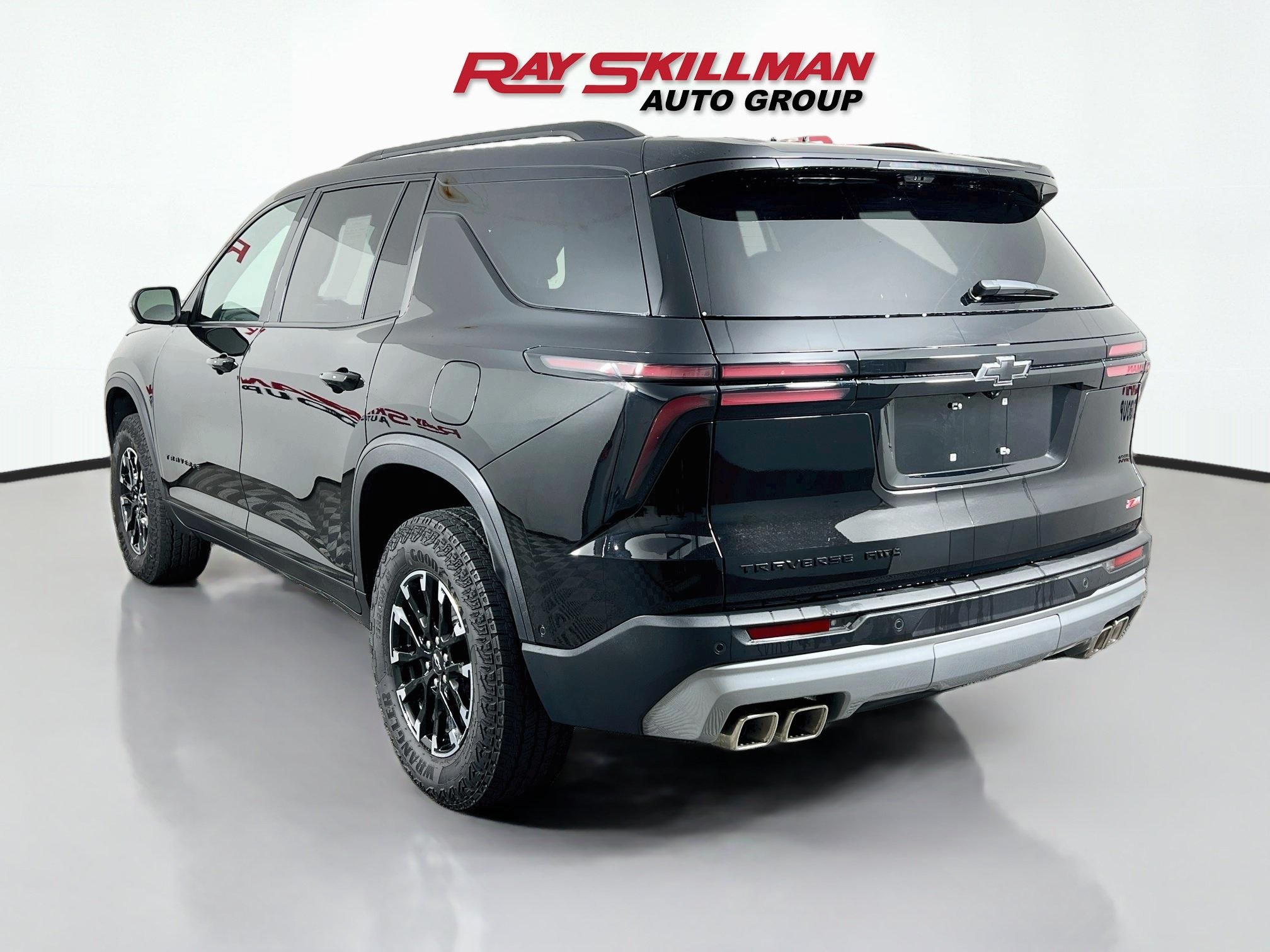 Used 2026 Mosaic Black Metallic Chevrolet AWD Z71 image 5