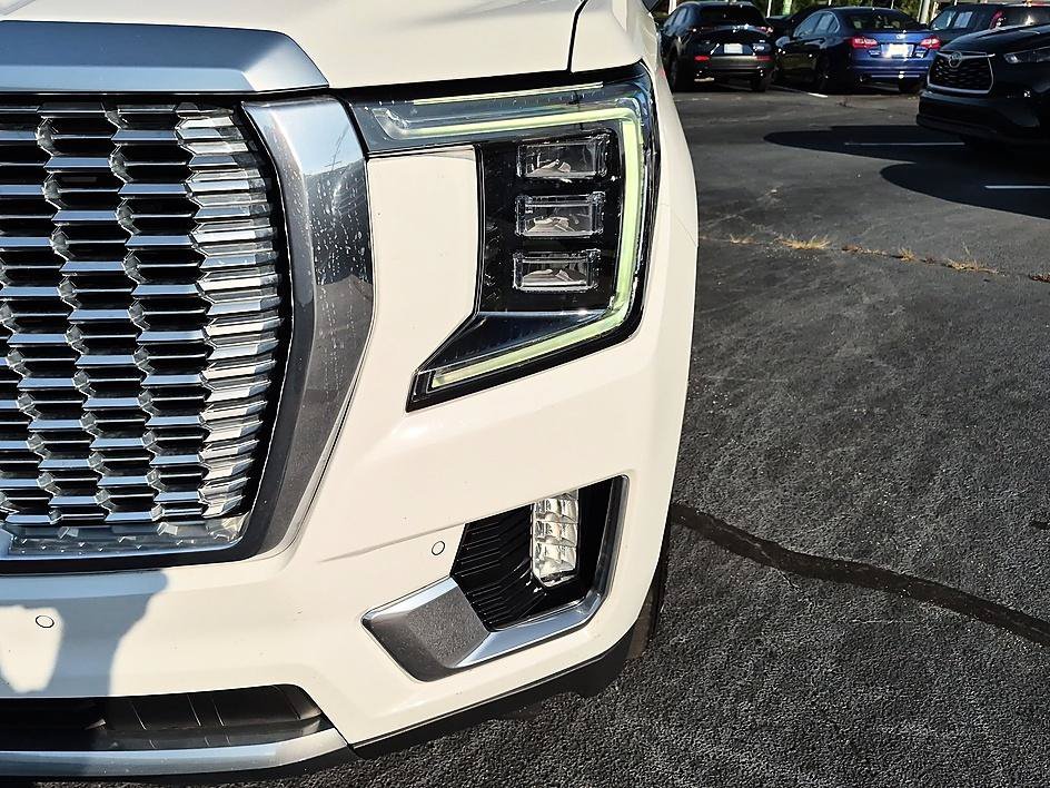 Used 2022 White Frost GMC Denali image 9