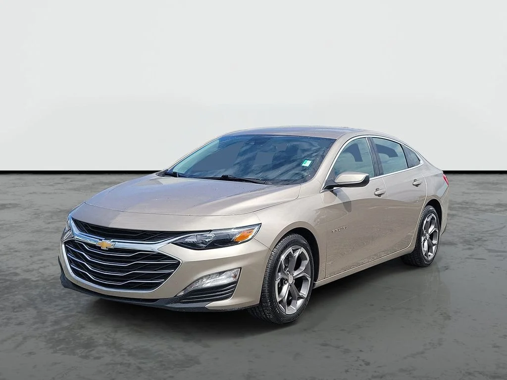 Used 2024 Gray Chevrolet LT image 2